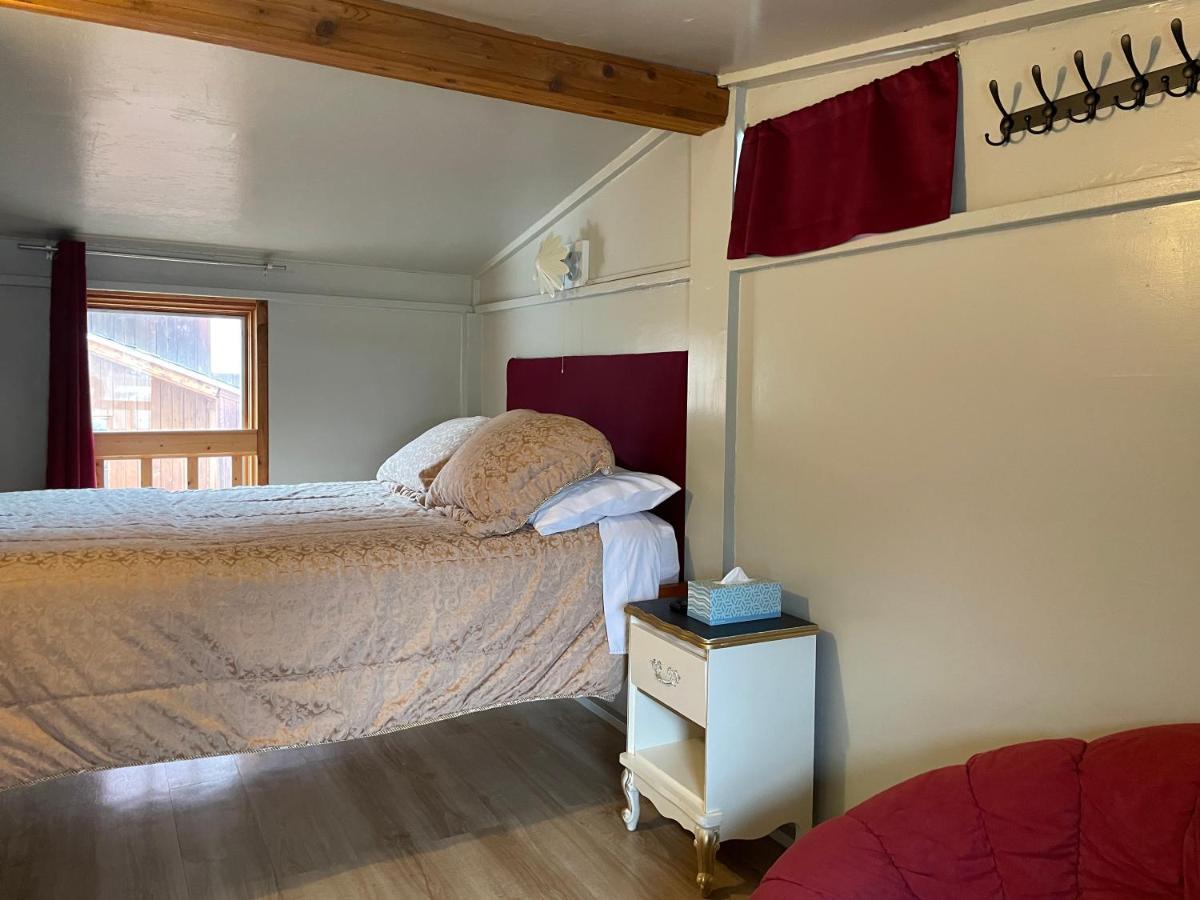 Luna Bed & Breakfast Ґранд-Форкс Екстер'єр фото