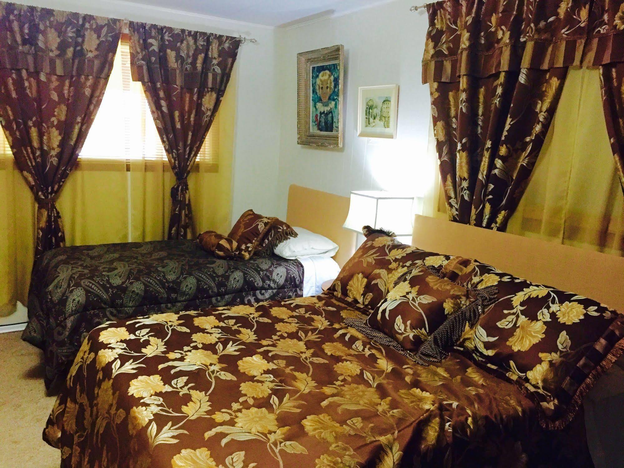 Luna Bed & Breakfast Ґранд-Форкс Екстер'єр фото