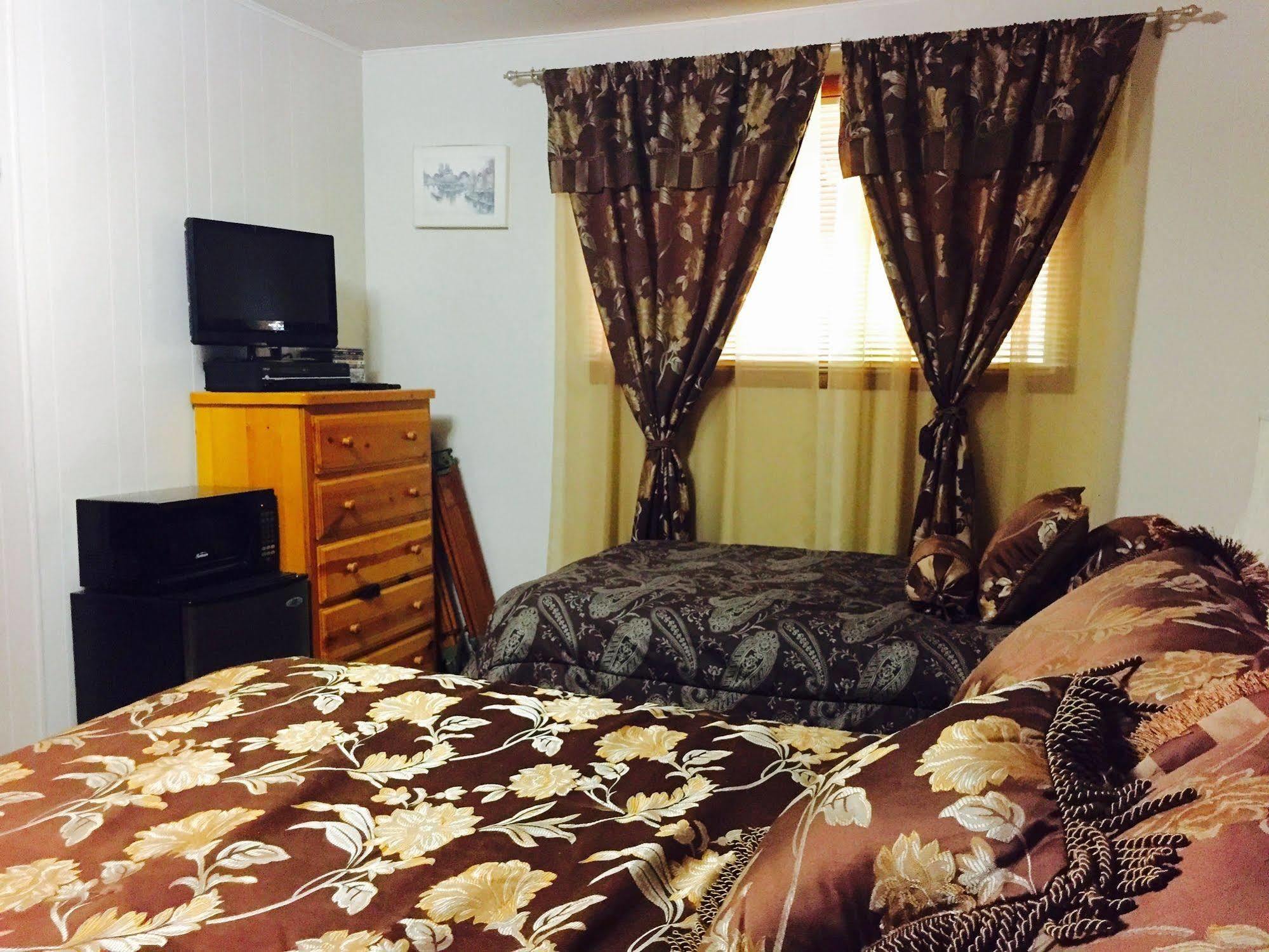 Luna Bed & Breakfast Ґранд-Форкс Екстер'єр фото
